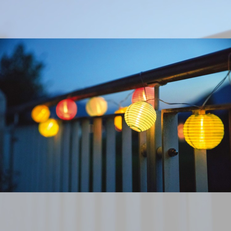 1 - Cadena de luces LED de colores con módulo solar y batería